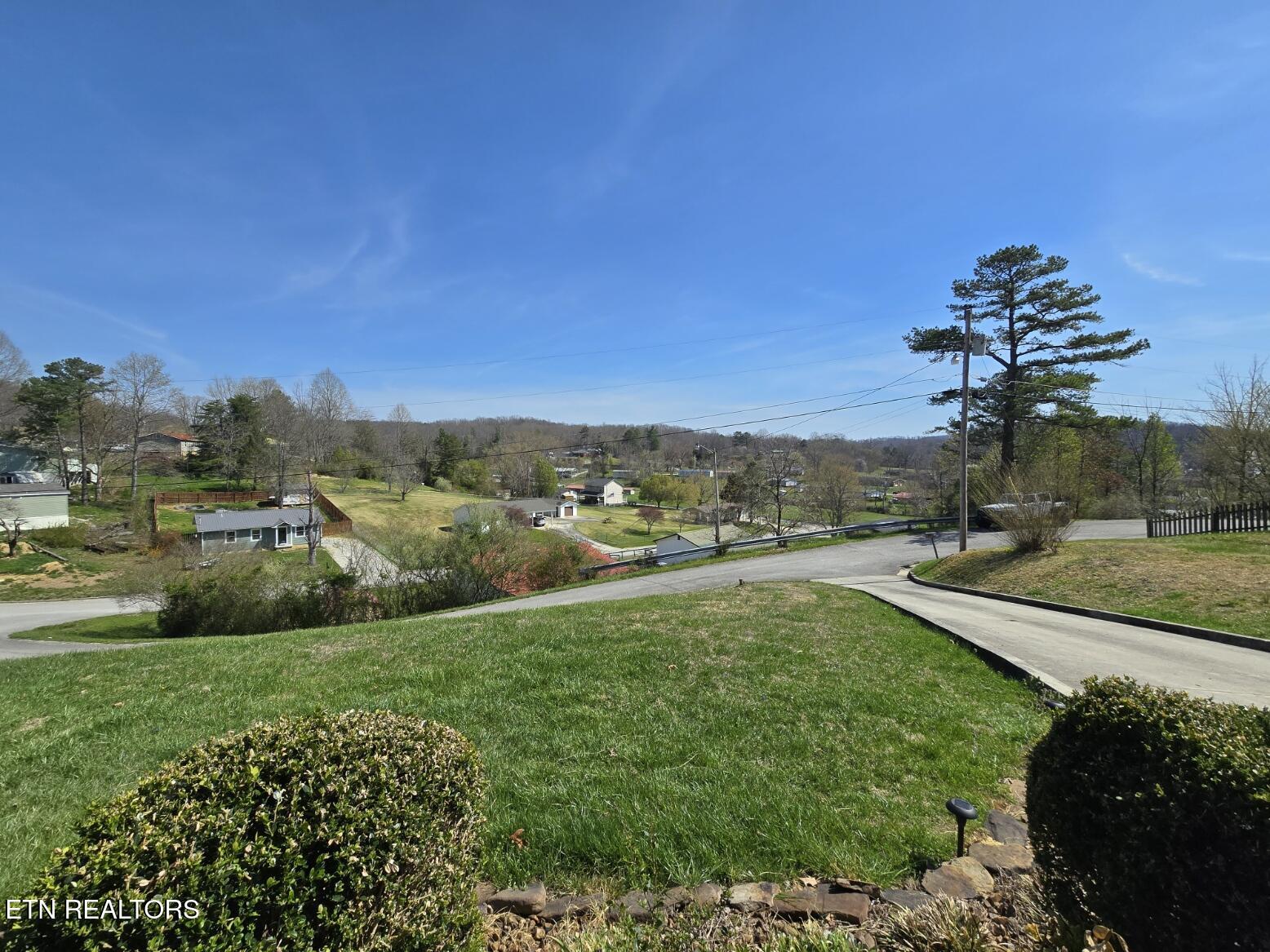 609 South Proctor Boulevard Oneida, TN 37841 - Photo 4 of 44 20260325_122308