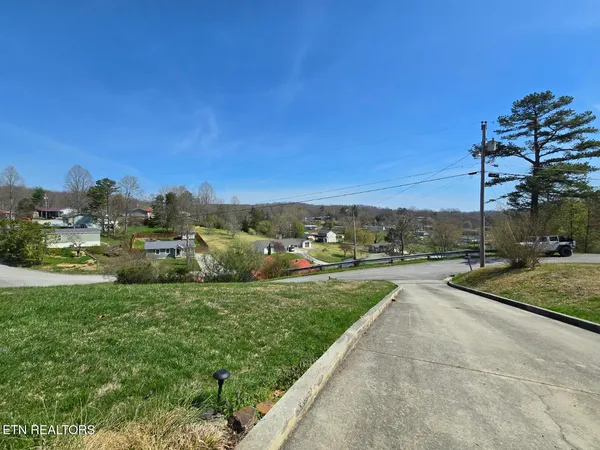 $255,000 | 609 South Proctor Boulevard, Oneida, TN 37841