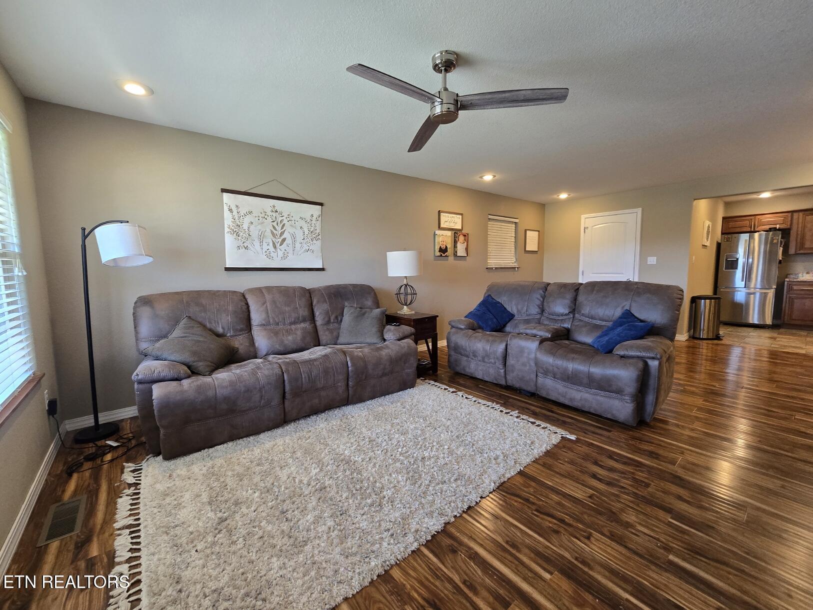 609 South Proctor Boulevard Oneida, TN 37841 - Photo 9 of 44 20260325_122816