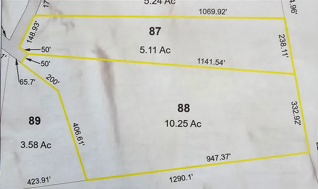 $199,000 | 7-8 Kelsea Drive, Lancaster, NH 03584