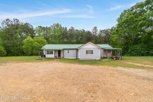 $177,000 | 810 Osborn Moody Road, Poplarville, MS 39470