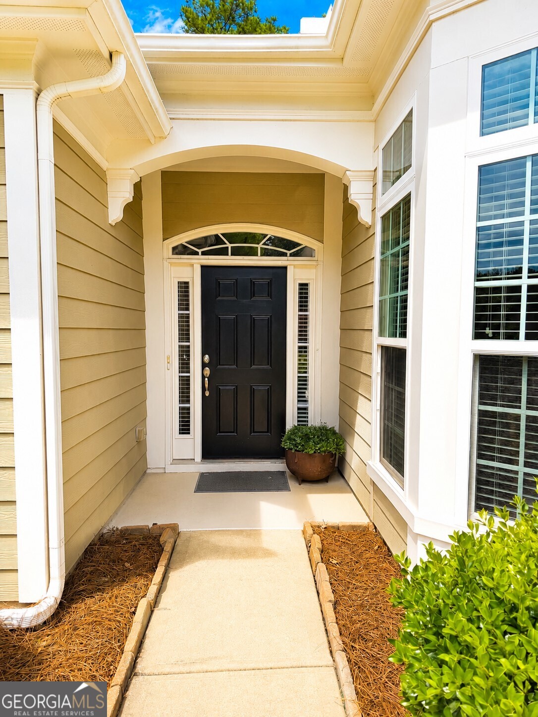 1211 Water Front Road Greensboro, GA 30642 - Photo 3 of 40 a view of a entryway door front of house