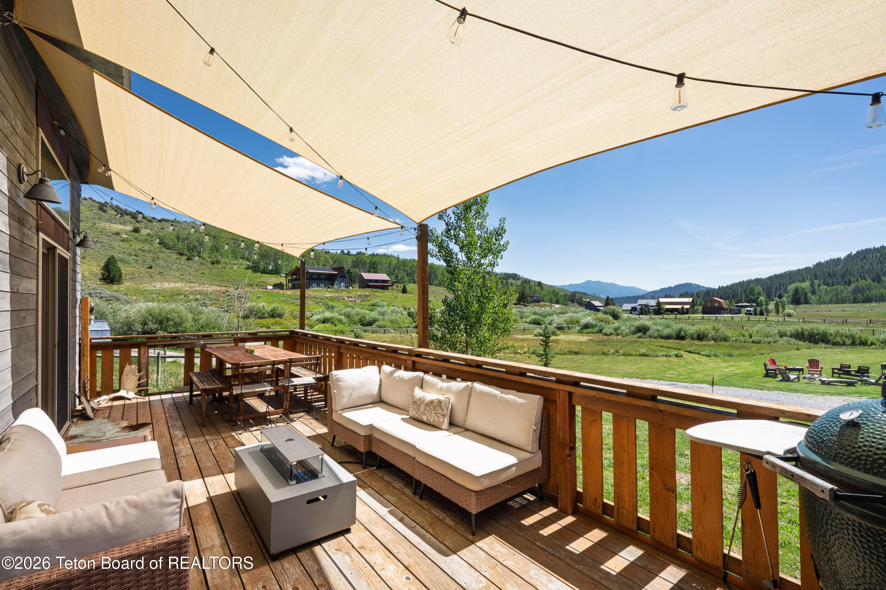 7955 South Fall Creek Road Wilson, WY 83014 - Photo 11 of 22 Deck