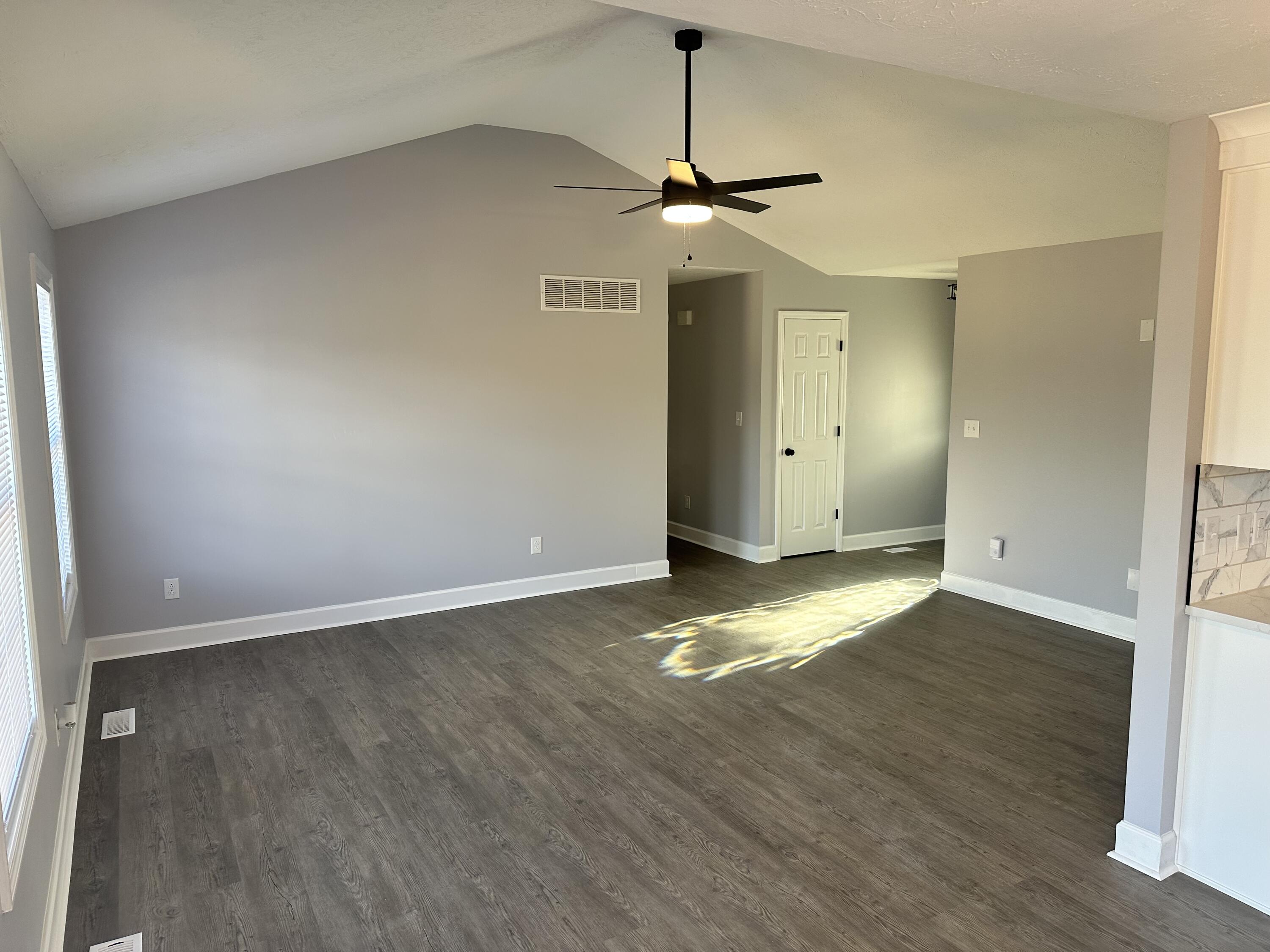 237 Forest Ridge Drive Frankfort, KY 40601 - Photo 5 of 20 5 LR2
