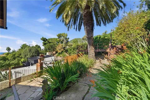 $2,400,000 | 31505 Eagle Rock Way, Laguna Beach, CA 92651