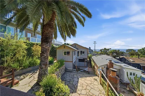 $2,400,000 | 31505 Eagle Rock Way, Laguna Beach, CA 92651