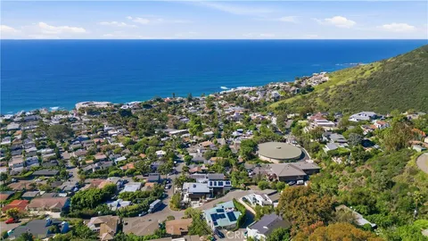 $2,400,000 | 31505 Eagle Rock Way, Laguna Beach, CA 92651
