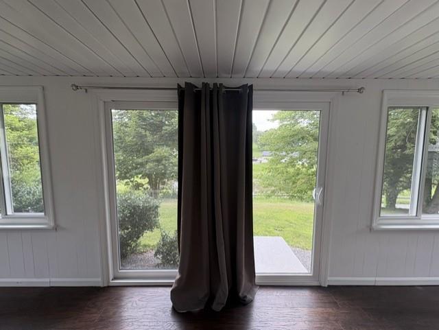 118 Foster Road Beaver Falls, PA 15010 - Photo 6 of 47 Sunroom sliding doors
