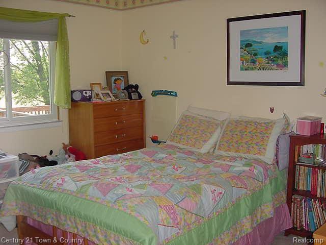 2185 Warrington Road Rochester, MI 48307 - Photo 9 of 16 Bedroom2
