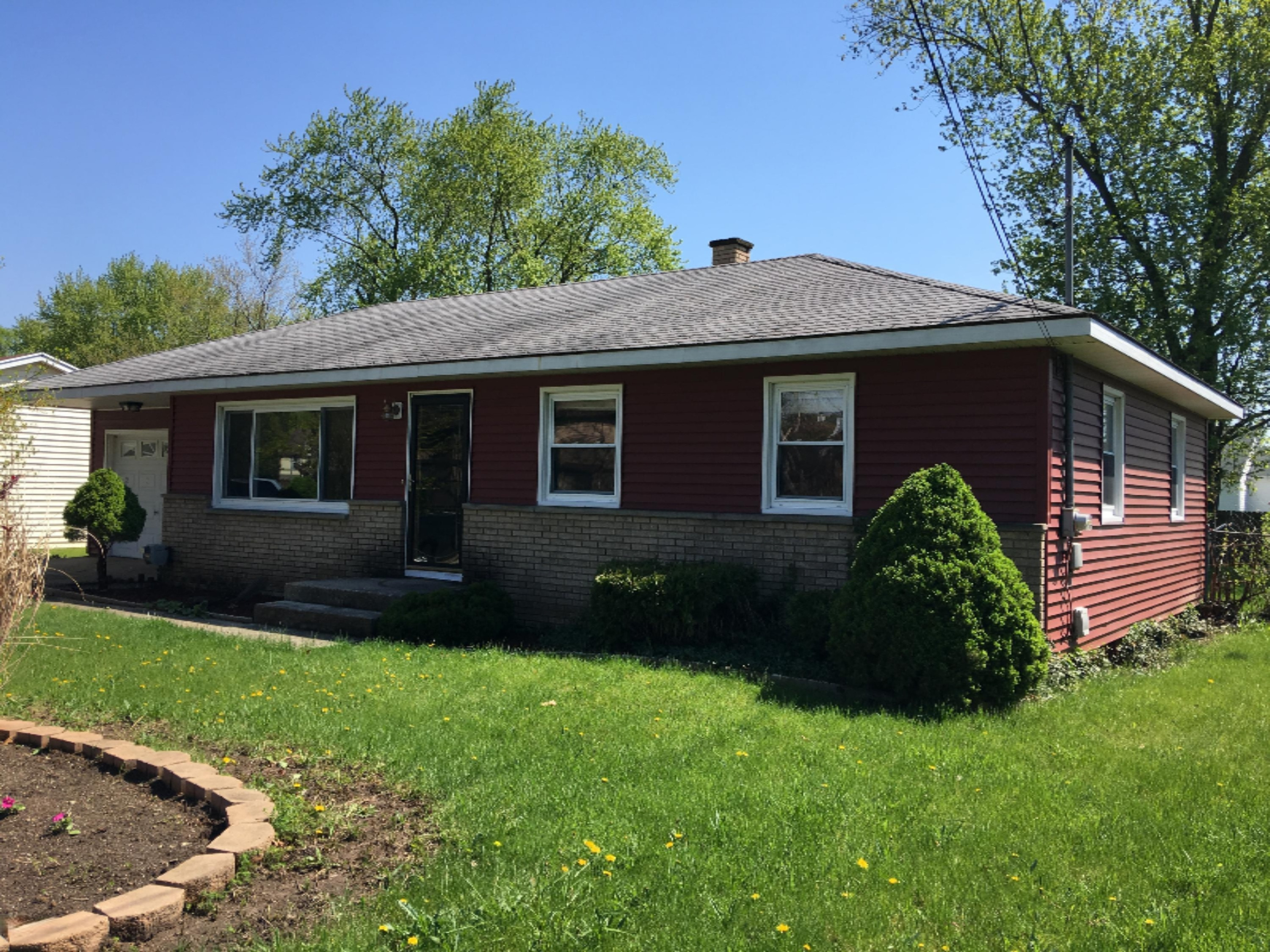 2104 Nazareth Road Kalamazoo, MI 49048 - Photo 1 of 8 IMG_0136