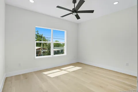 $334,990 | 4939 Driskill Street, San Antonio, TX 78228