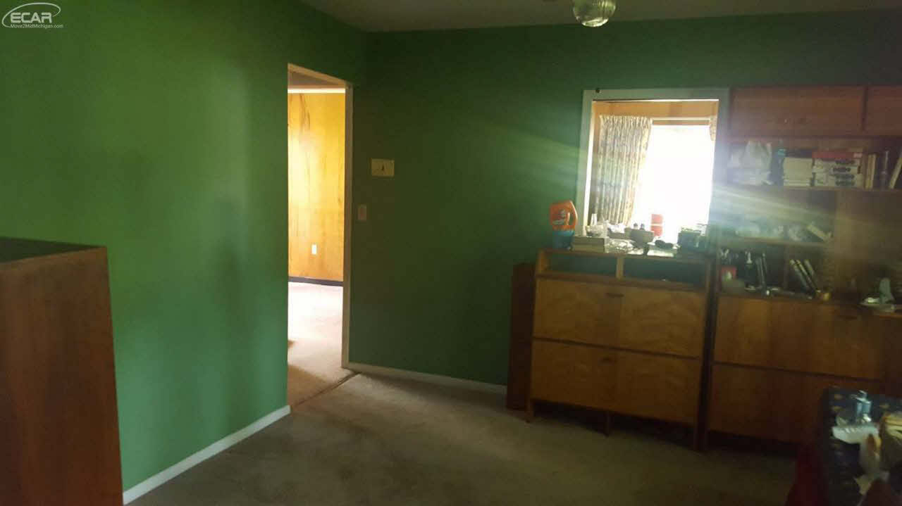 9280 Carpenter Road Flushing, MI 48433 - Photo 16 of 25 21374330-15.JPG