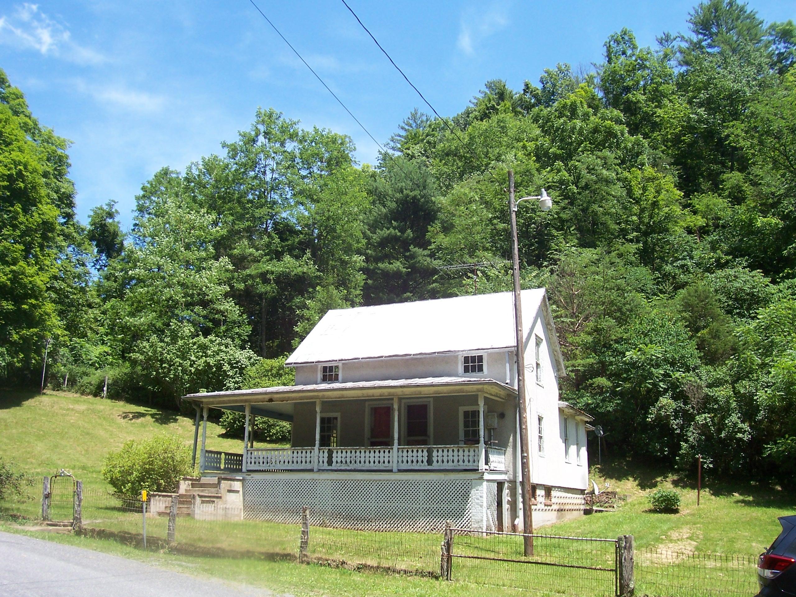4103 Rich Patch Road Covington, VA 24426 - Photo 2 of 30 100_8730
