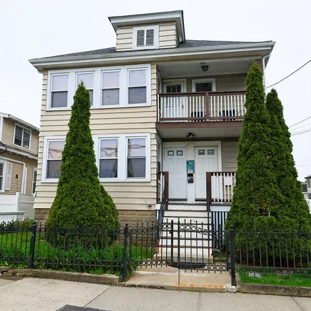 $2,850 | 103 Memorial Park Avenue, Unit 1, Lynn, MA 01902