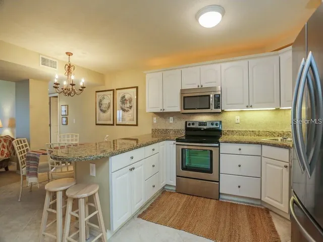 $5,000 | 1050 Longboat Club Road, Unit 502, Longboat Key, FL 34228