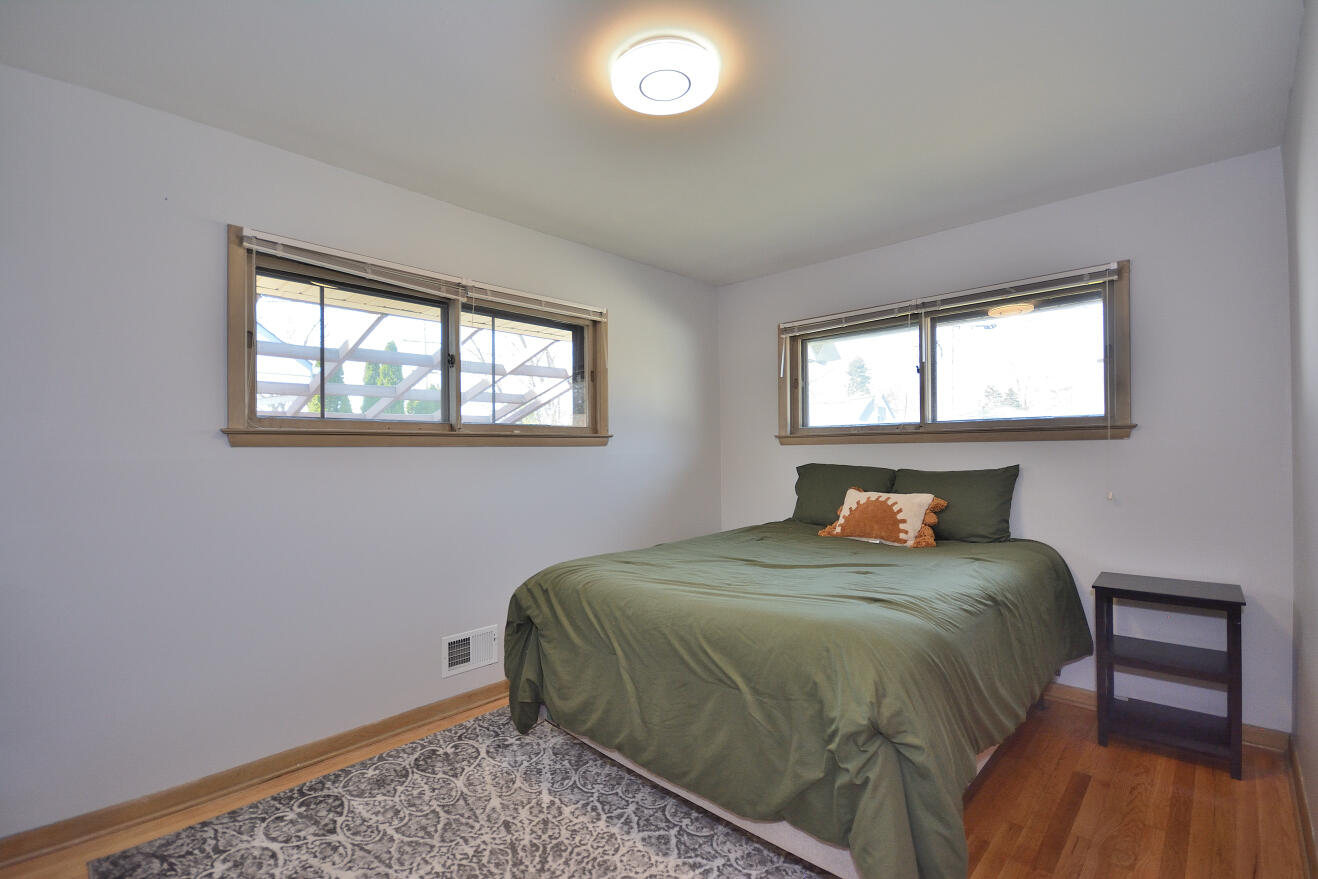 4635 South 50th Street Greenfield, WI 53220 - Photo 14 of 31 BEDROOM
