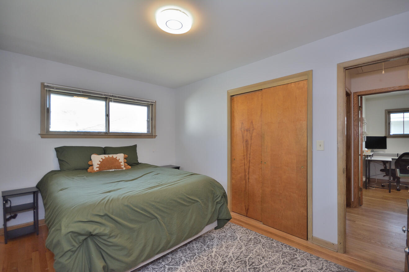 4635 South 50th Street Greenfield, WI 53220 - Photo 15 of 31 BEDROOM