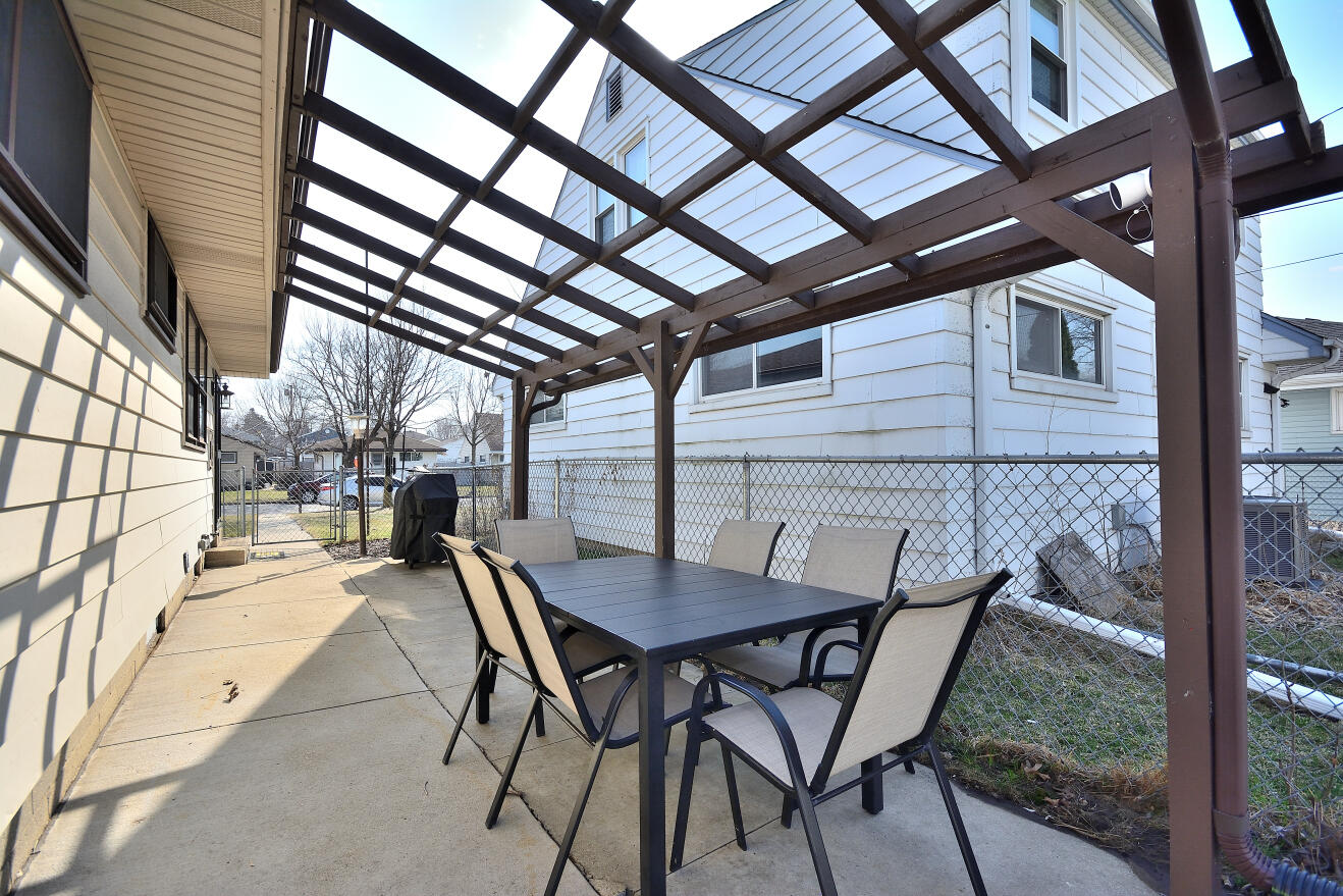 4635 South 50th Street Greenfield, WI 53220 - Photo 25 of 31 PATIO