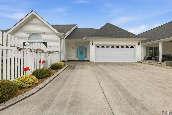 $185,000 | 110 Magnolia Courtyard, Houma, LA 70364