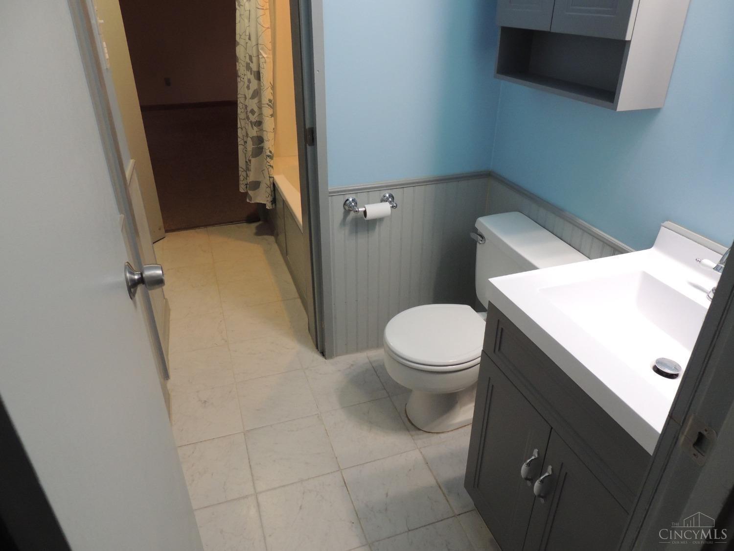 3442 Redskin Drive Cincinnati, OH 45251 - Photo 6 of 12