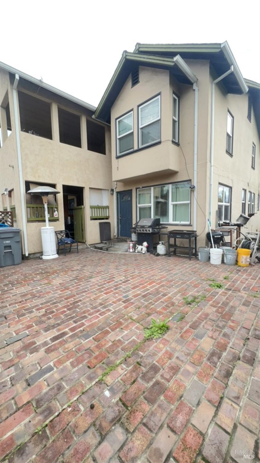 1020 Bennett Valley Road Santa Rosa, CA 95404 - Photo 24 of 24 a front view of a house with a yard