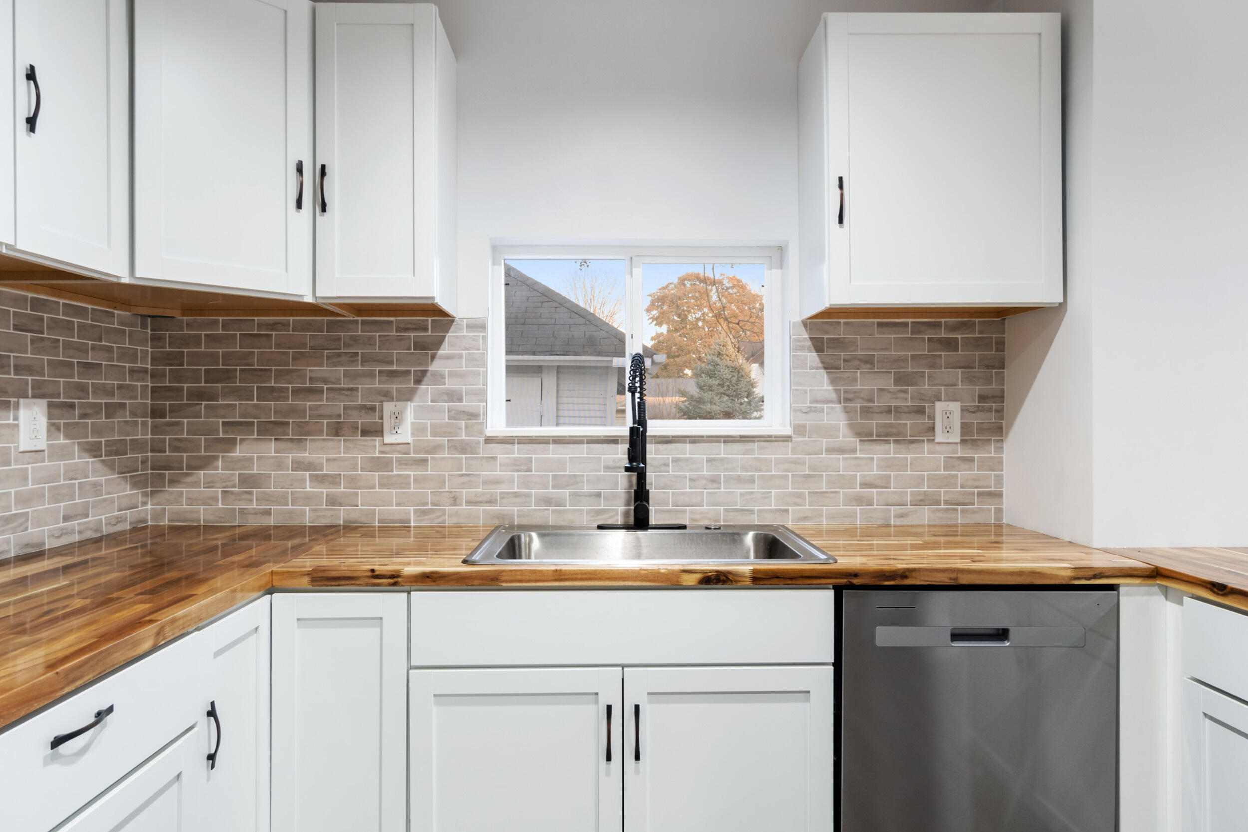 317 Orange Street Jackson, MI 49202 - Photo 20 of 41 20_317 orange st jackson mi - 00025