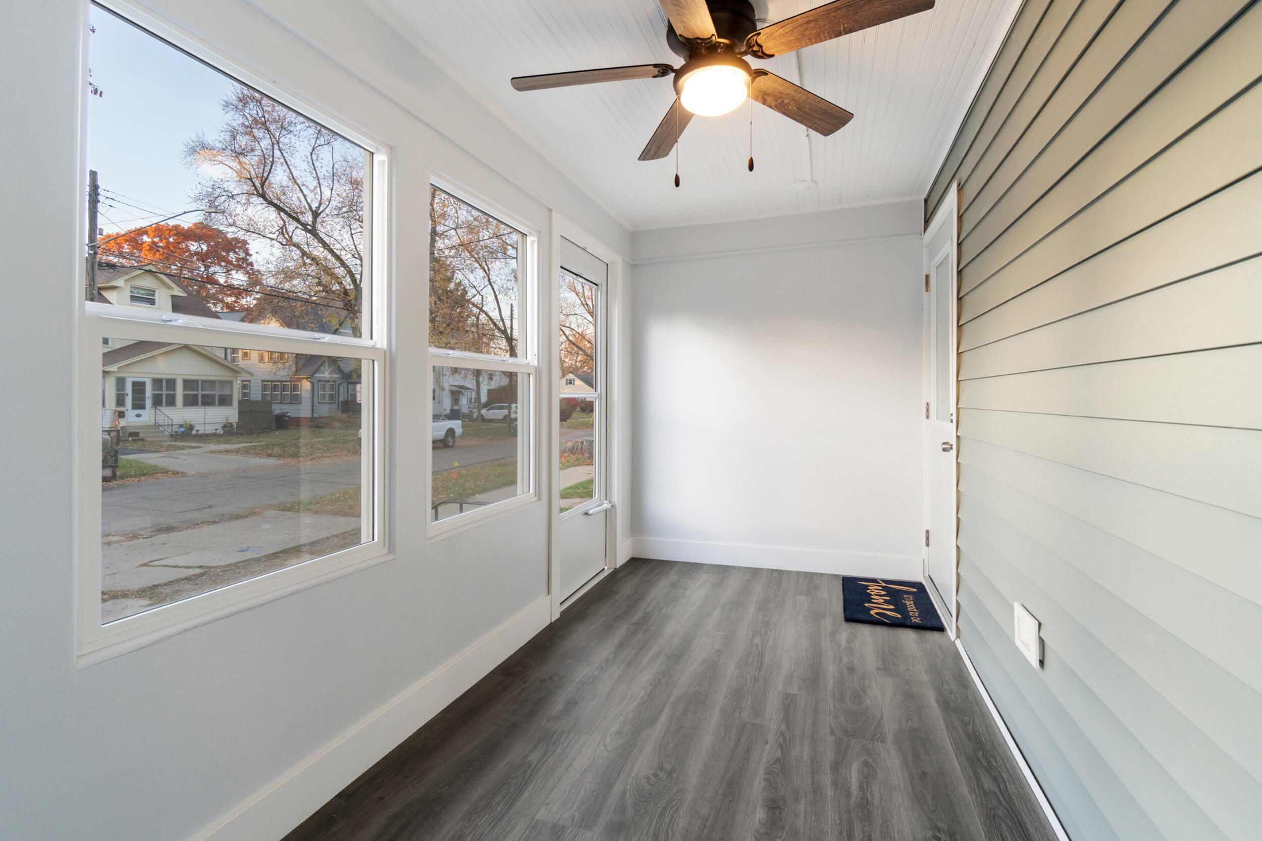 317 Orange Street Jackson, MI 49202 - Photo 5 of 41 5_317 orange st jackson mi - 00013