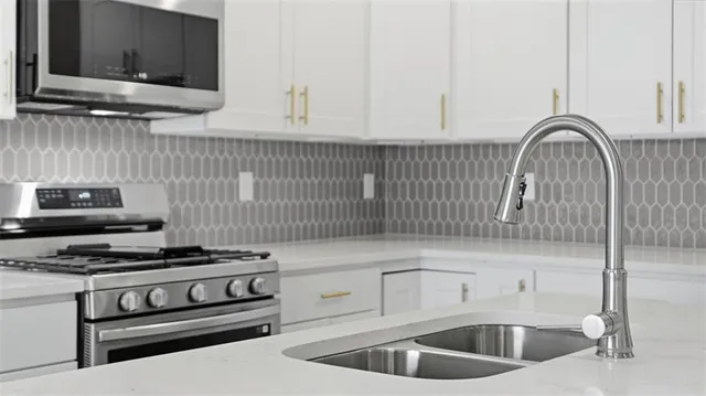 $489,990 | 2724 Marra Drive, Gibsonia, PA 15044