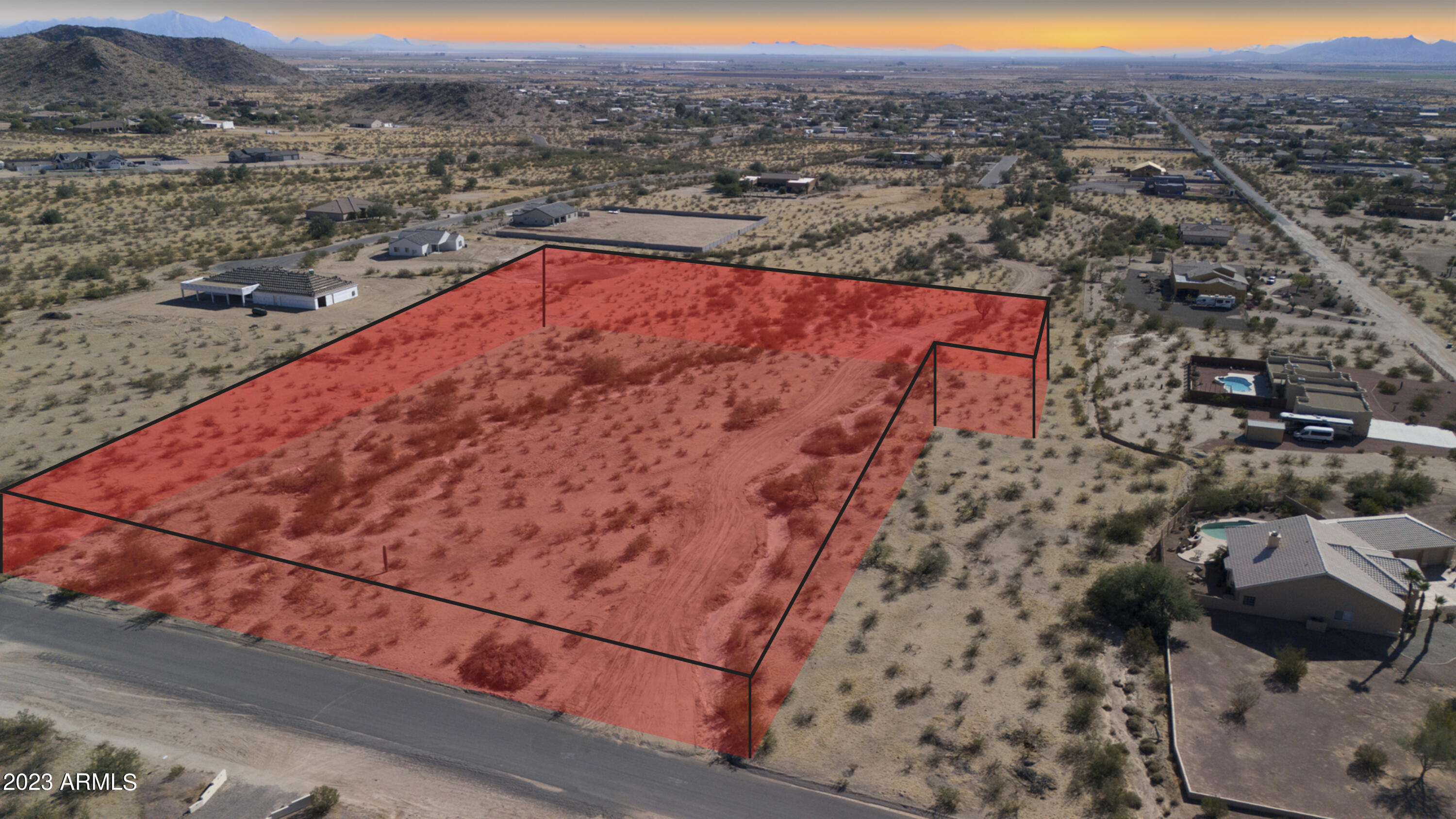 a view of an outdoor space