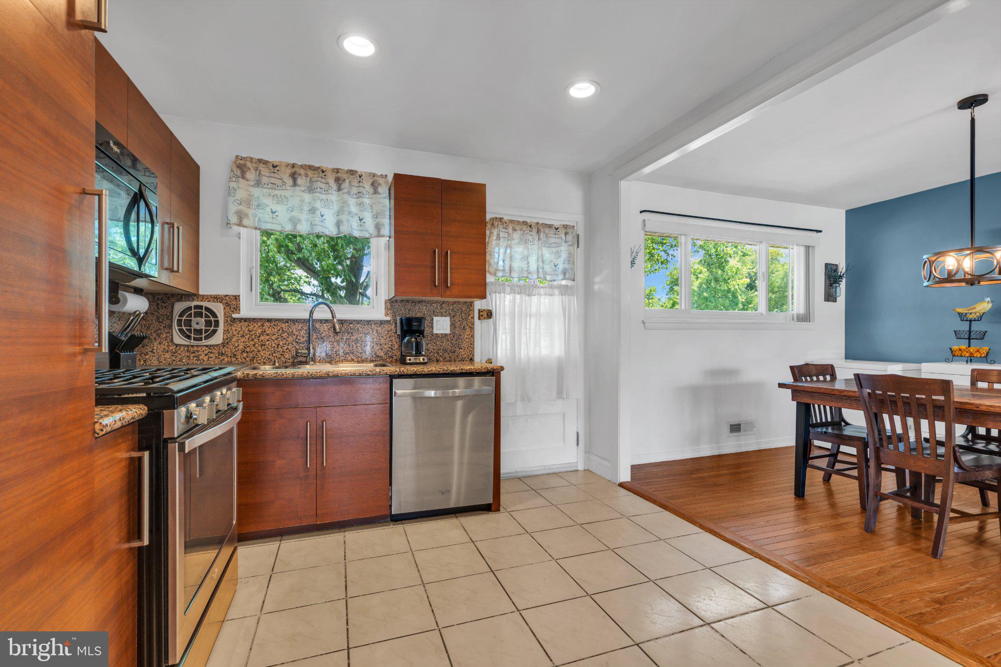 34 Haines Mill Road Delran, NJ 08075 - Photo 13 of 34 Modern kitchen with natural light.