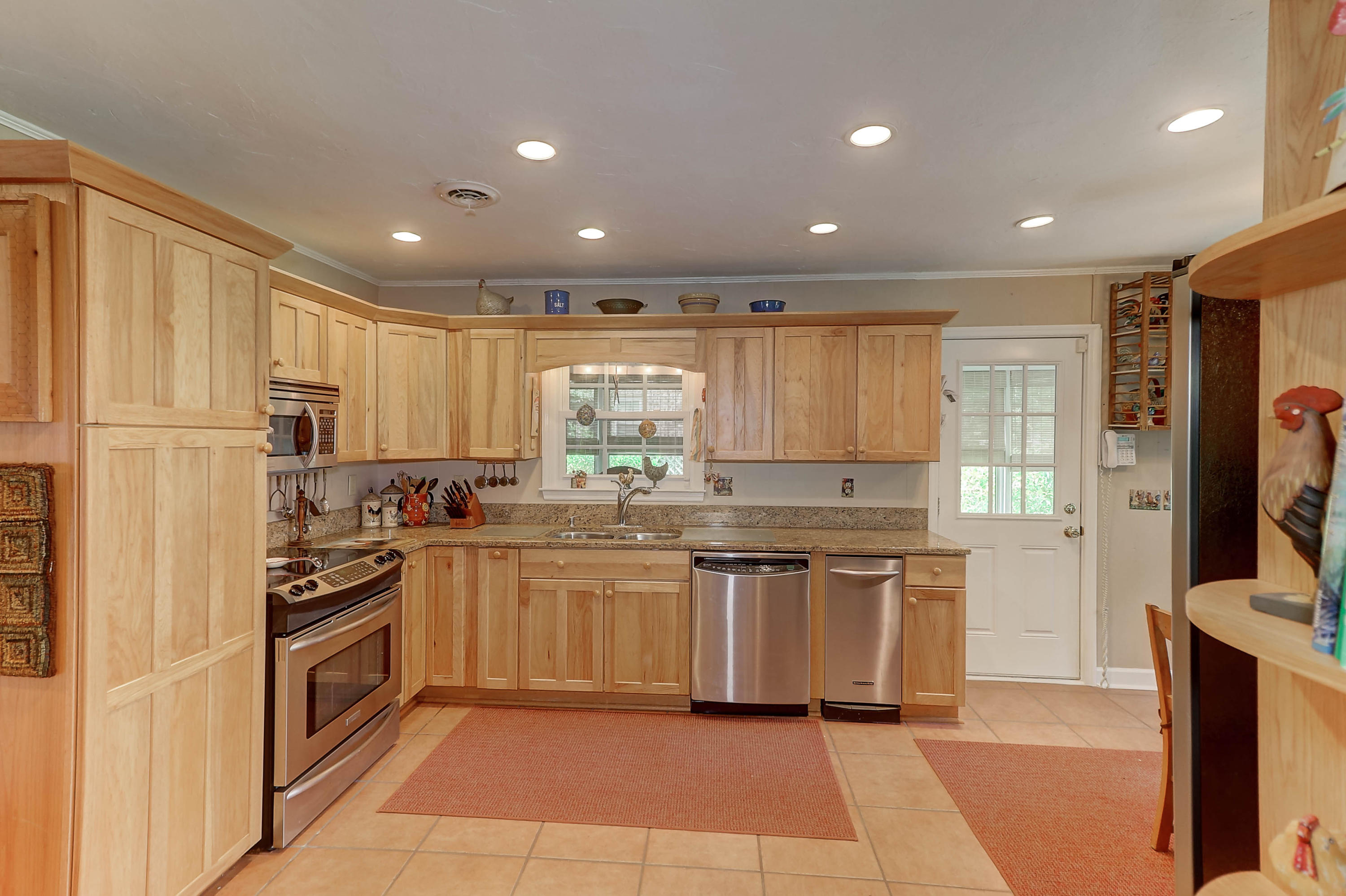 1282 South Barksdale Road Mount Pleasant, SC 29464 - Photo 22 of 58 1282 S Barksdale (22)