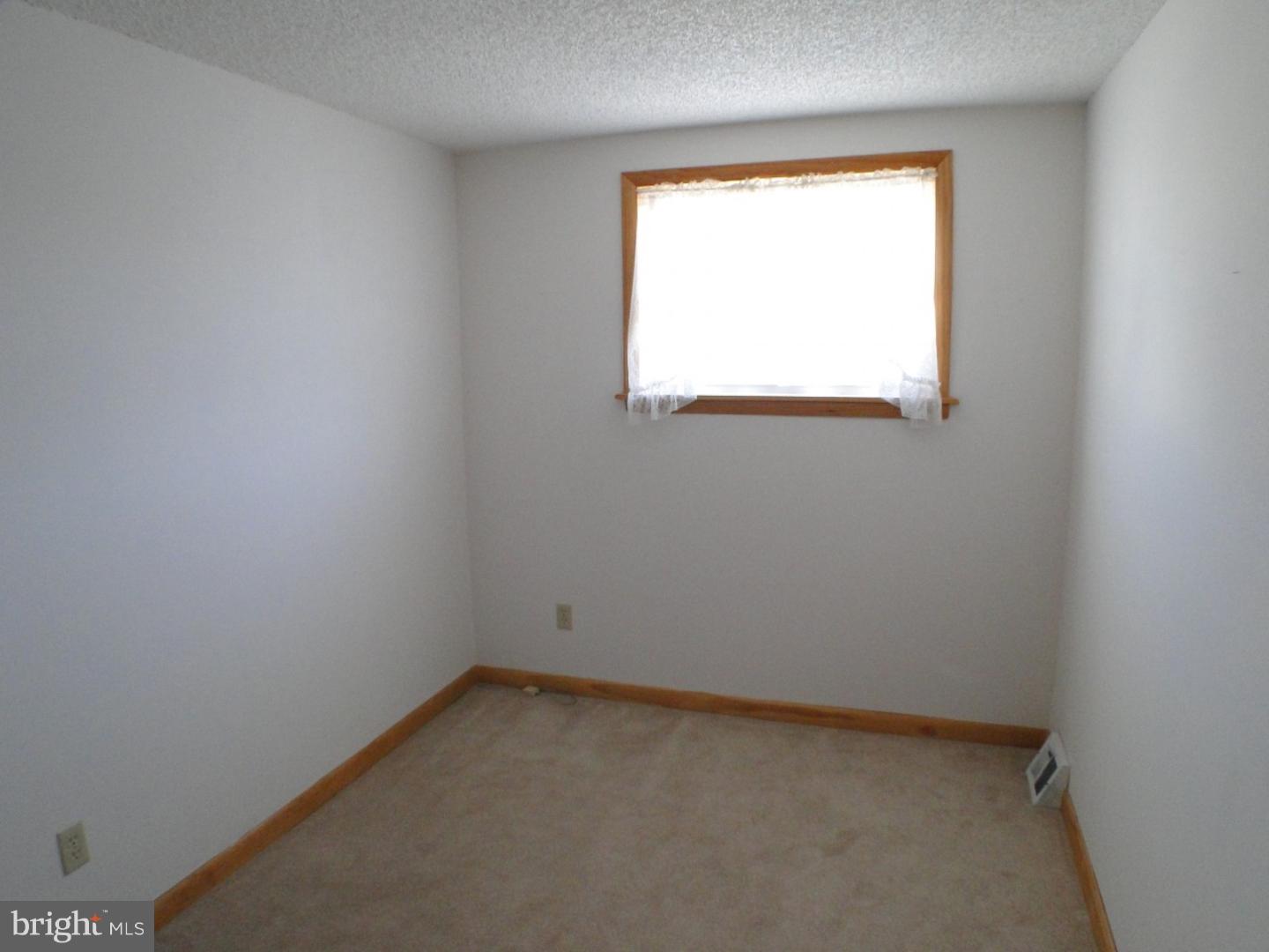 4204 Telford Road Philadelphia, PA 19154 - Photo 15 of 25 Gallery Image 15