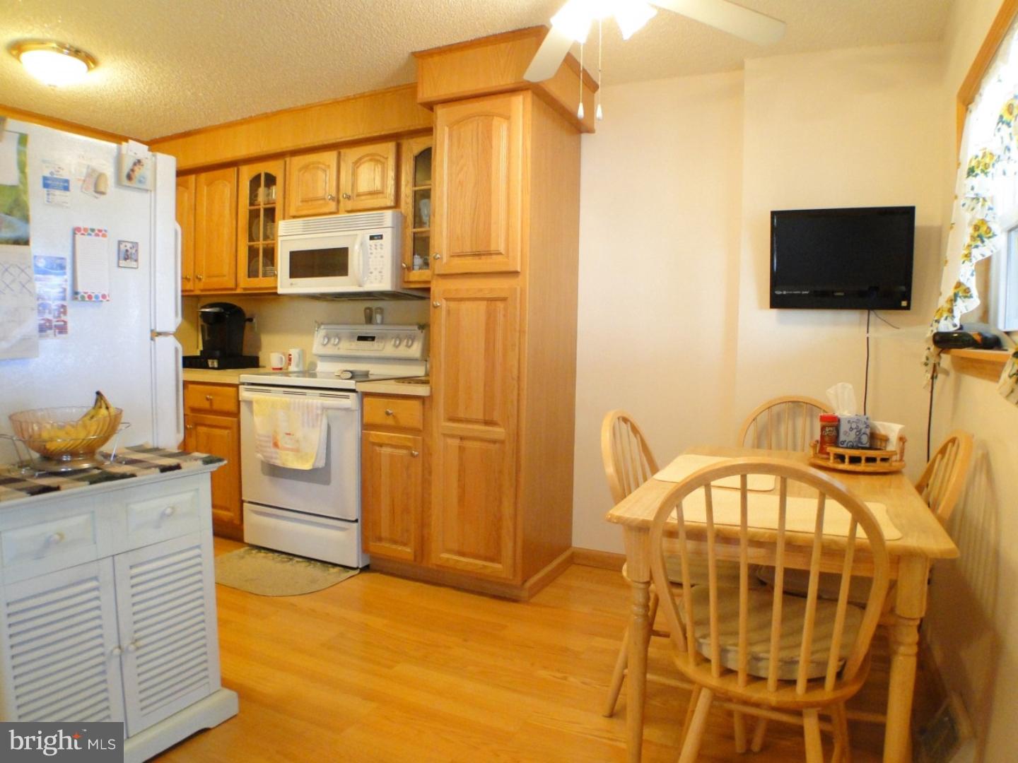 4204 Telford Road Philadelphia, PA 19154 - Photo 6 of 25 Gallery Image 6