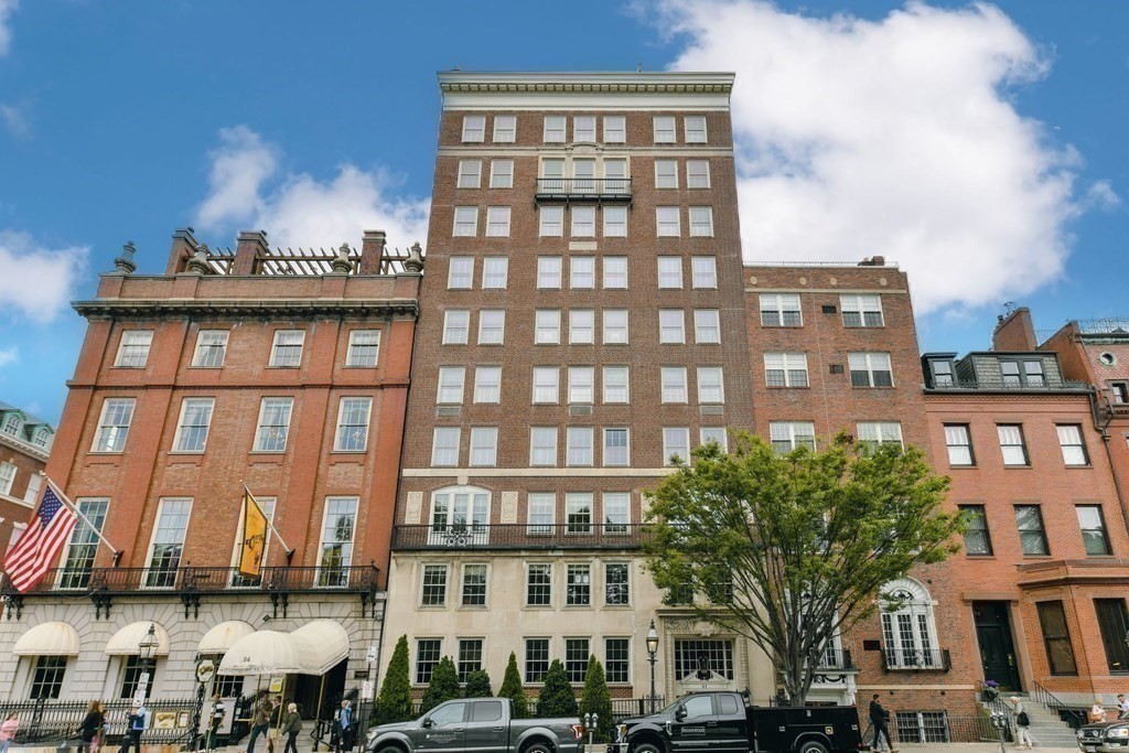 81 Beacon Street, Unit 8 Boston, MA 02108 - Photo 26 of 32 a view of a building with a lot of windows