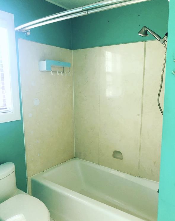 1607 Cairo Road Gallatin, TN 37066 - Photo 25 of 30 a bathroom with a shower and a toilet