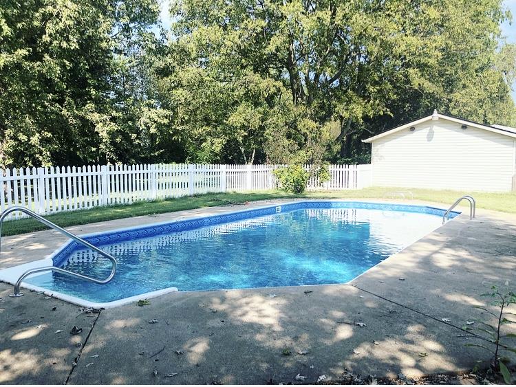 1607 Cairo Road Gallatin, TN 37066 - Photo 3 of 30 a view of a backyard with swimming pool