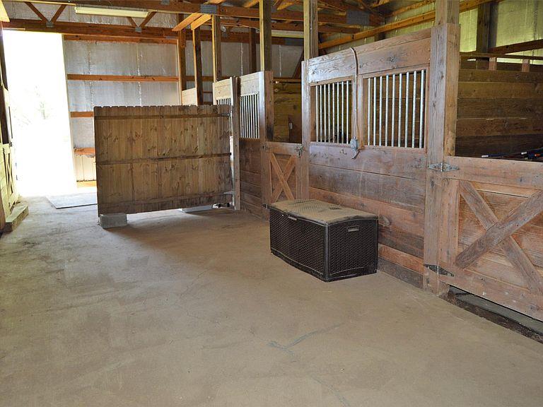 1607 Cairo Road Gallatin, TN 37066 - Photo 5 of 30 a view of a storage & utility room