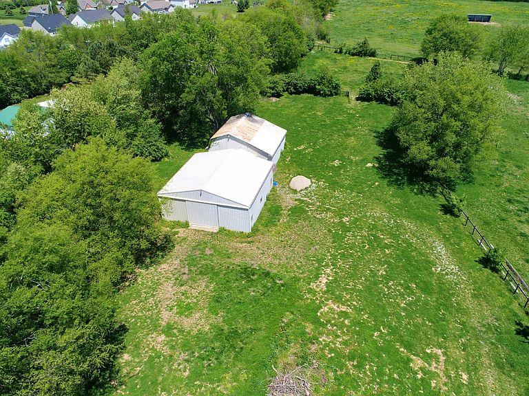 1607 Cairo Road Gallatin, TN 37066 - Photo 6 of 30 a view of a backyard