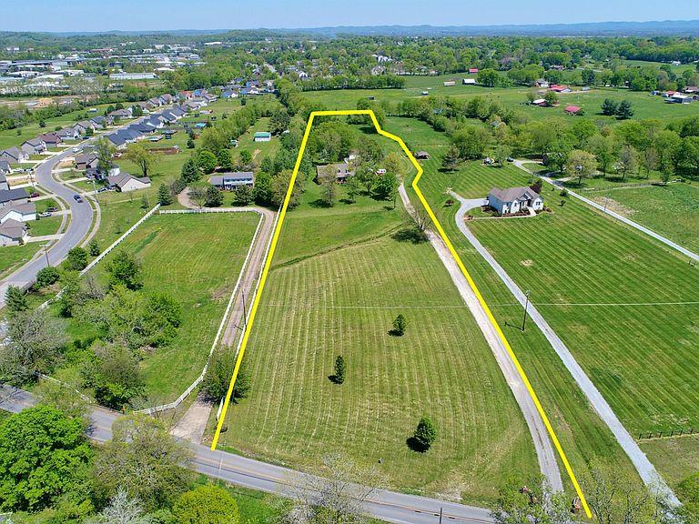 1607 Cairo Road Gallatin, TN 37066 - Photo 9 of 30 an aerial view of a tennis ground