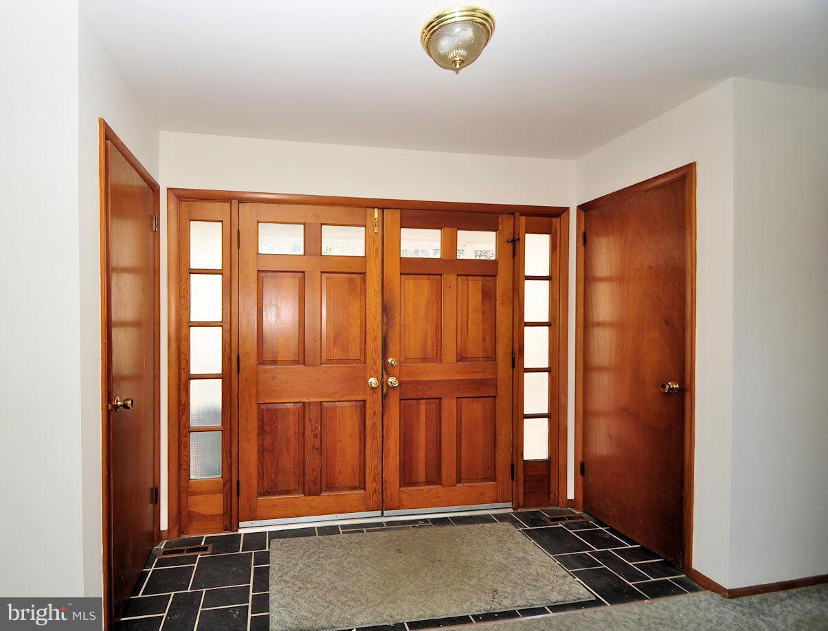 1912 Haverhill Road Baltimore, MD 21234 - Photo 3 of 21 Interior (General)