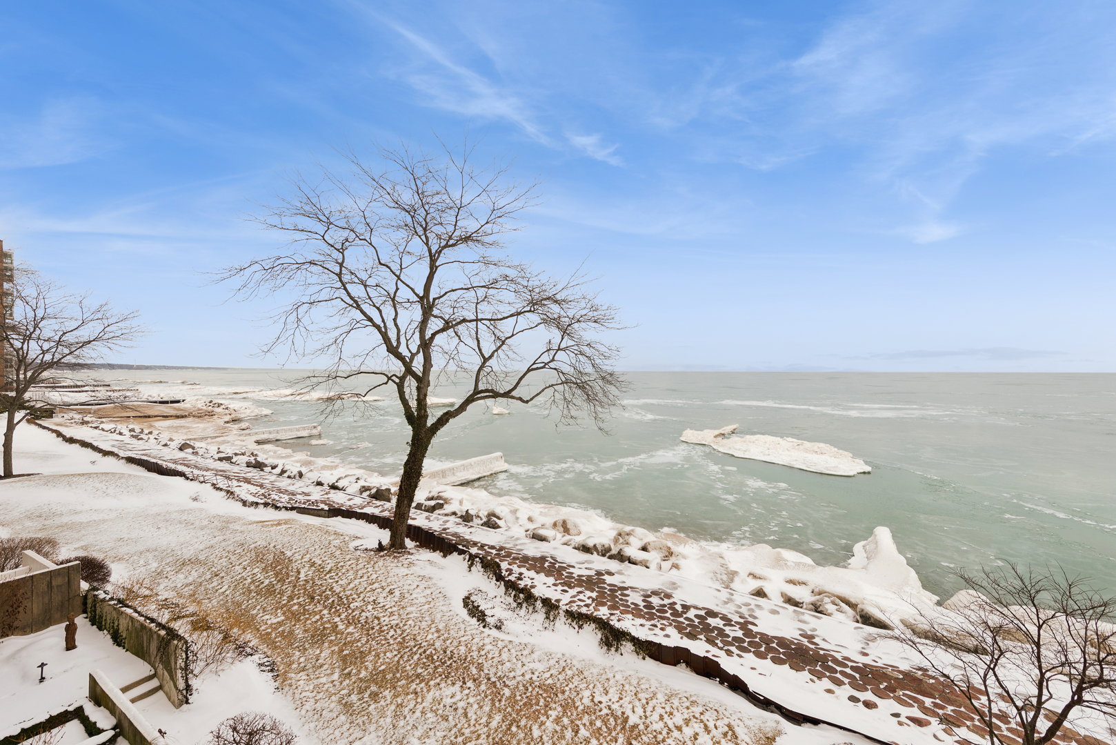 1500 Sheridan Road, Unit 1K Wilmette, IL 60091 - Photo 20 of 25 a view of a snow on the beach
