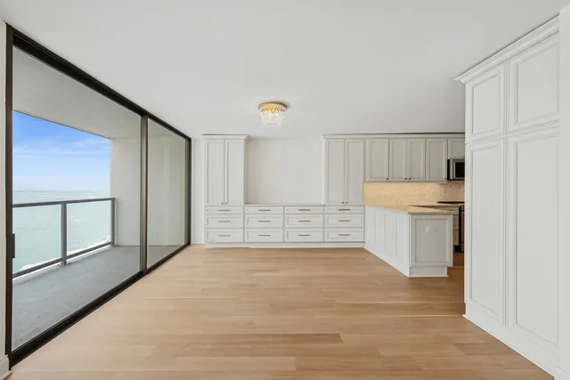 $1,025,000 | 1500 Sheridan Road, Unit 1K, Wilmette, IL 60091