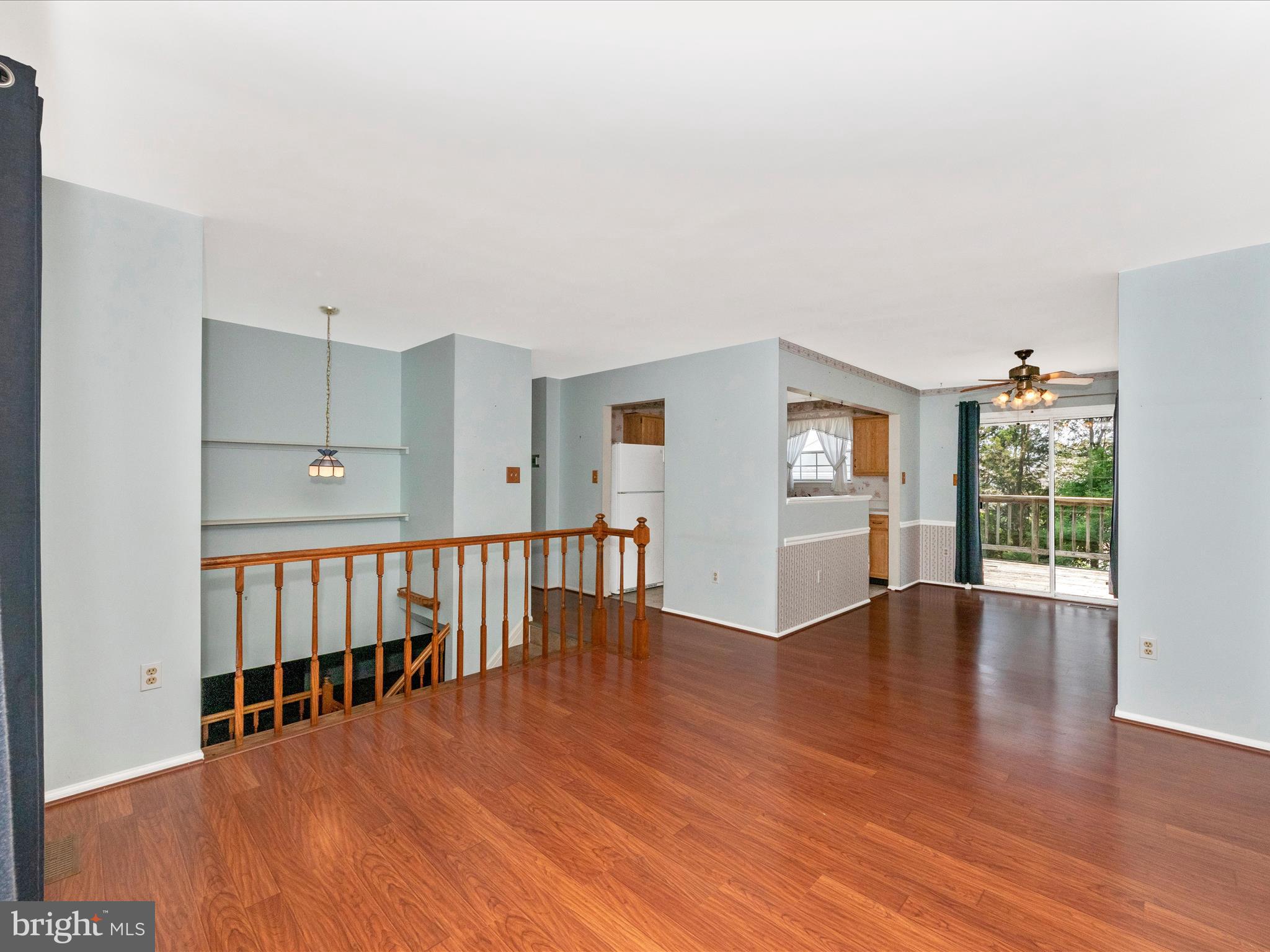 7250 Single Wheel Path Columbia, MD 21046 - Photo 3 of 34 Living Room