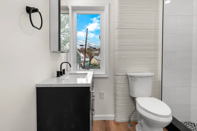 $720,000 | 32 Jane Street, Manchester, NH 03104