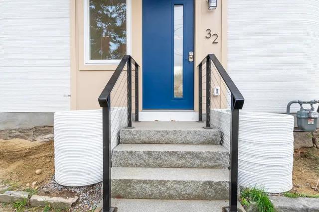 $720,000 | 32 Jane Street, Manchester, NH 03104