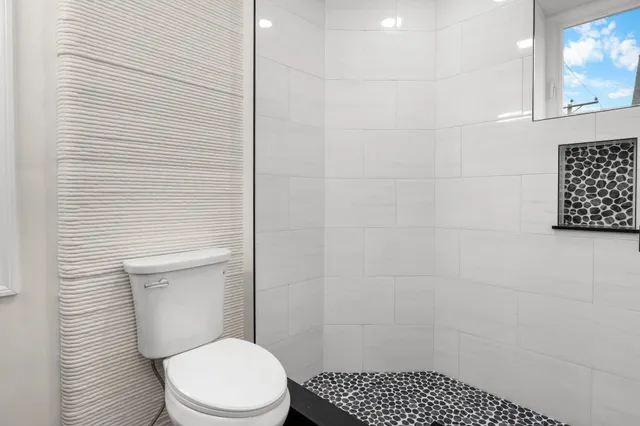 $720,000 | 32 Jane Street, Manchester, NH 03104