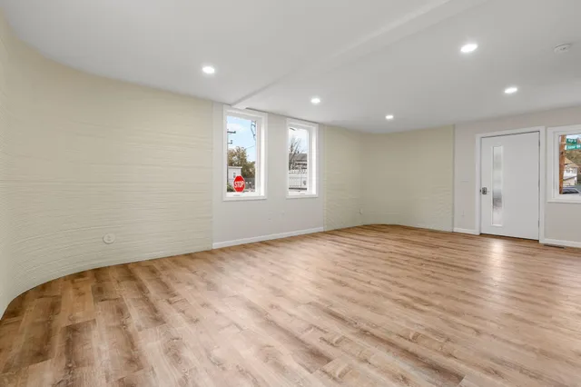 $720,000 | 32 Jane Street, Manchester, NH 03104