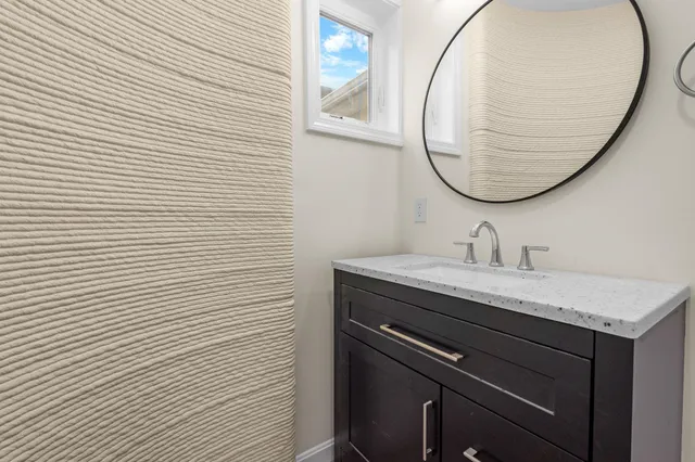 $720,000 | 32 Jane Street, Manchester, NH 03104