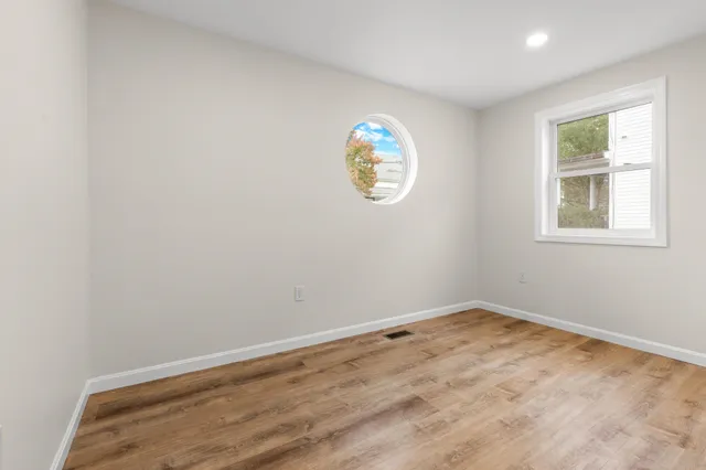 $720,000 | 32 Jane Street, Manchester, NH 03104