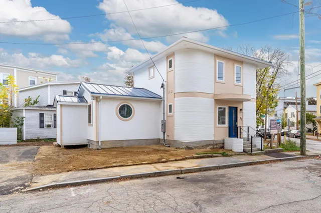 $720,000 | 32 Jane Street, Manchester, NH 03104